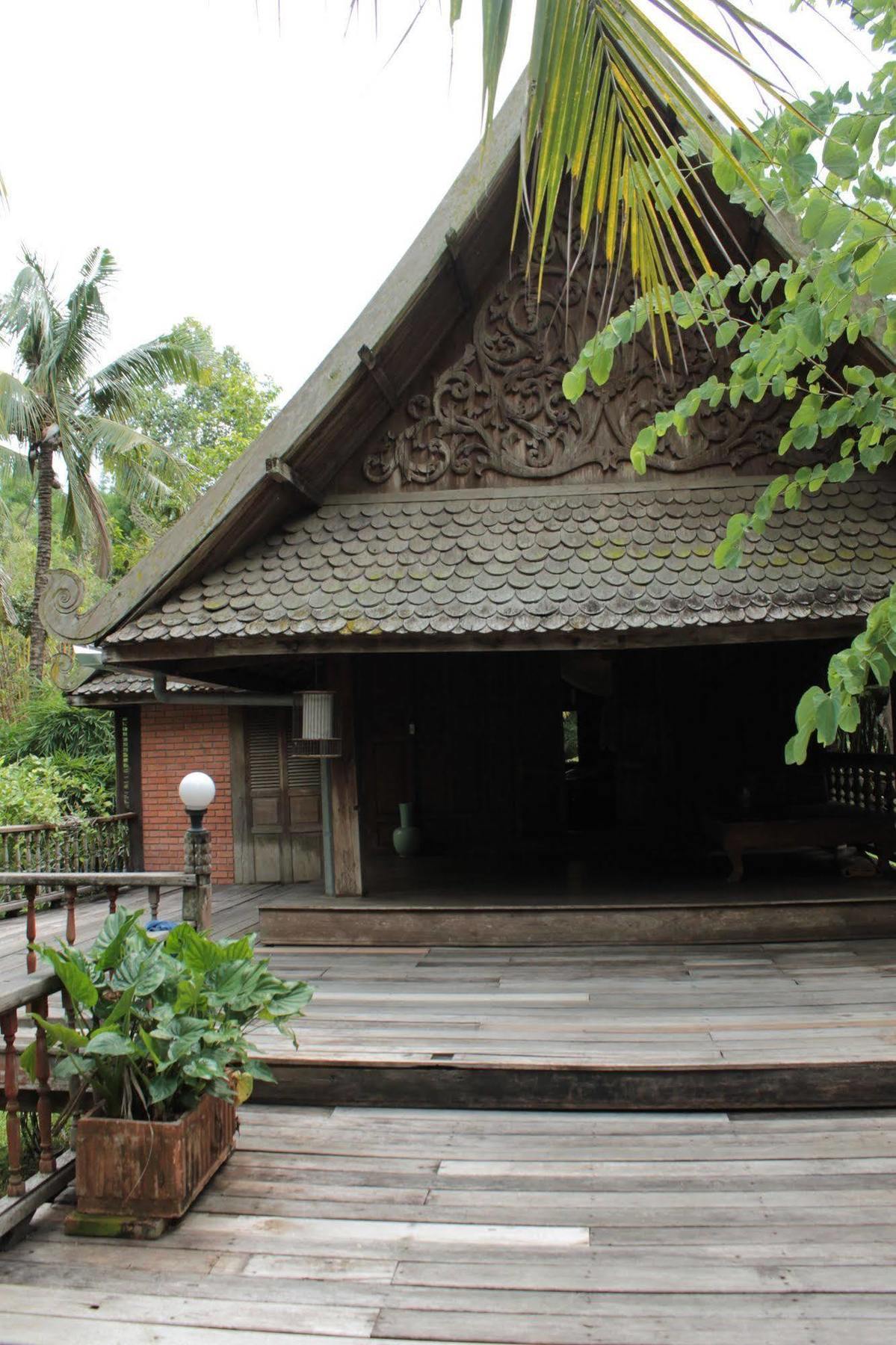 Thai Teak House Garden Homestay Hang Dong Exterior photo