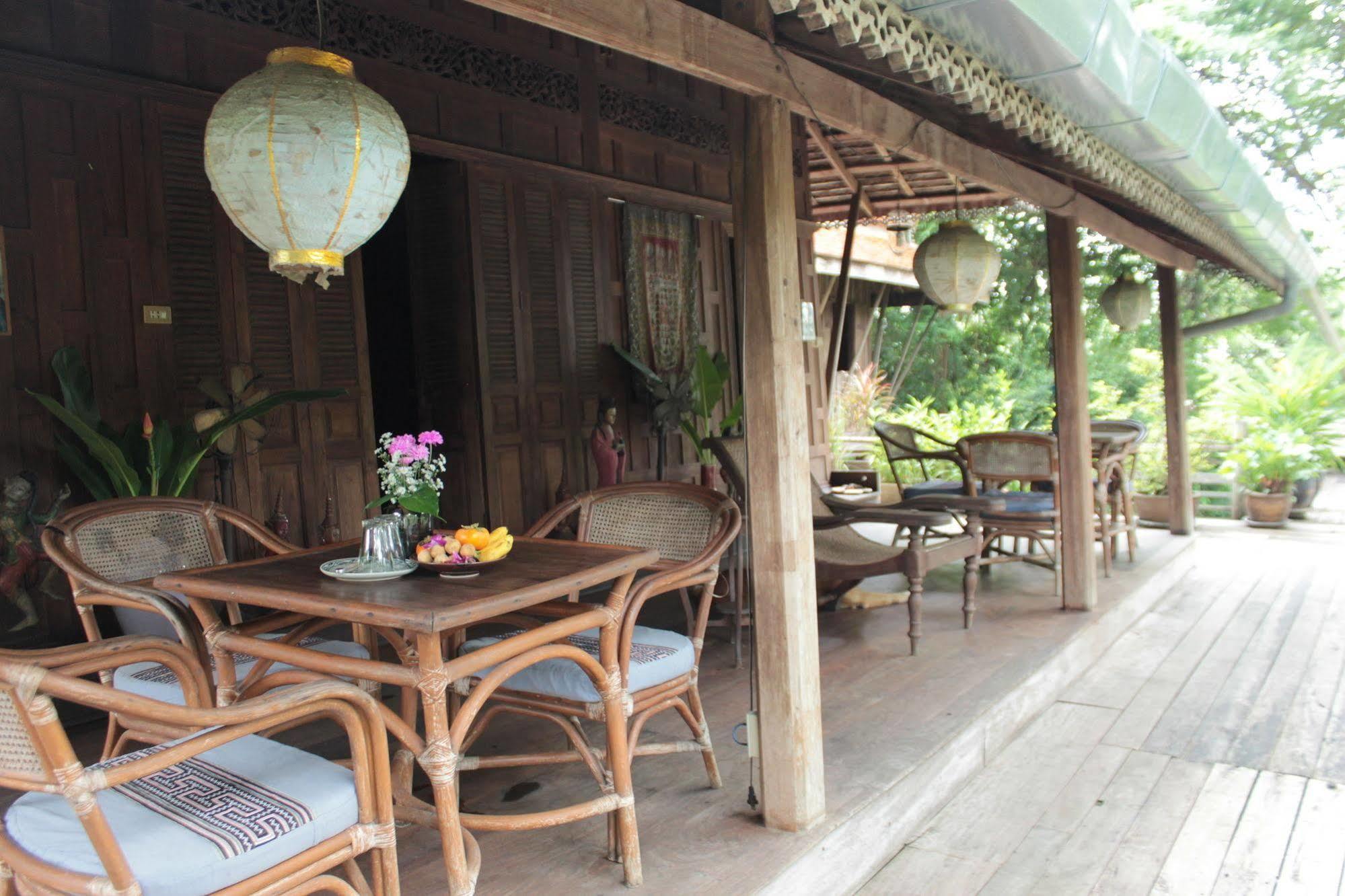 Thai Teak House Garden Homestay Hang Dong Exterior photo