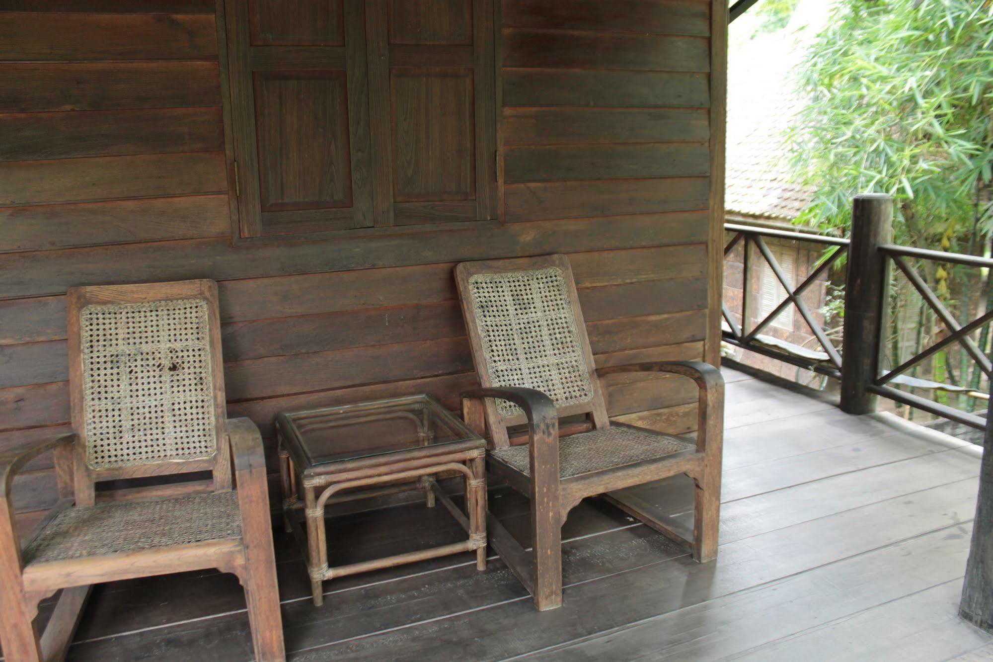 Thai Teak House Garden Homestay Hang Dong Exterior photo